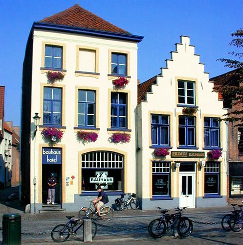 St Christopher'S Inn Hostel At The Bauhaus Bruges Exterior photo
